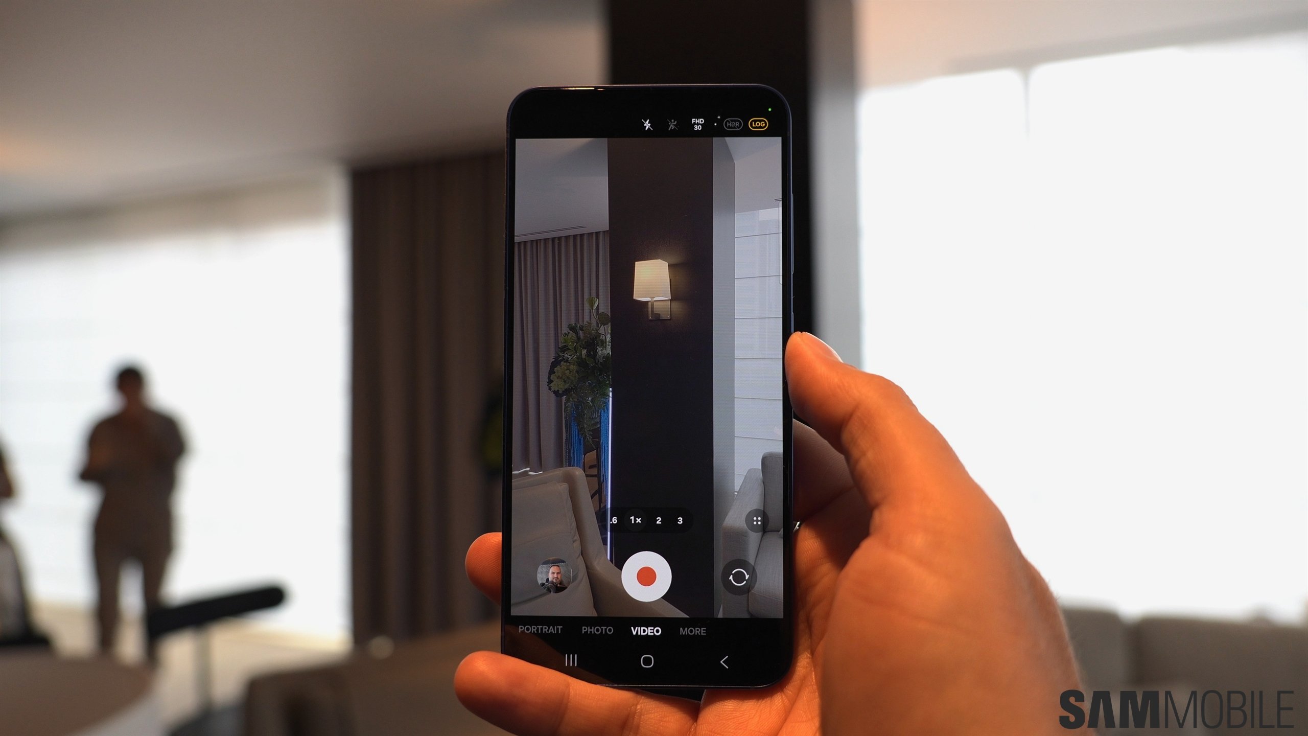 samsung galaxy s25 camera app video ui design